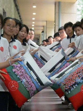 祝初三学子们笔锋所至皆辉煌 650人超长一镜到底!全体初三学子并